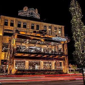 Ironworks Indy Отель