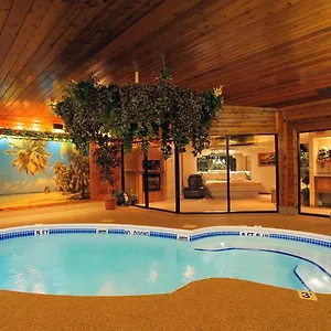 Love hotel Sybaris Pool Indianapolis