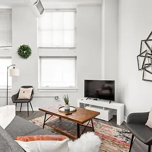Apartment Two Indy Modern By Cozysuites