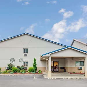 Super 8 By Wyndham Emerson Отель