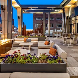 Hyatt House Downtown Отель