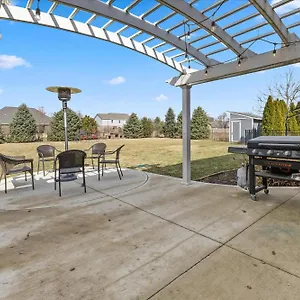 Holiday home Tranquil Escape On 1 Acre Near Eagle Creek Indianapolis