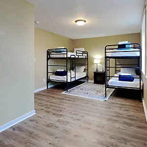 Mins To Downtown & Raceway Rookwood Retreat 1